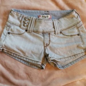 Fragile jean shorts